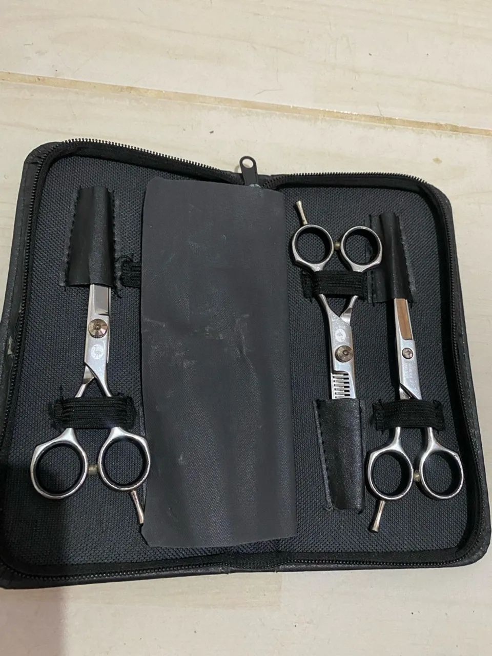MÁQUINA DE CORTE E TESOURA  - Foto 3