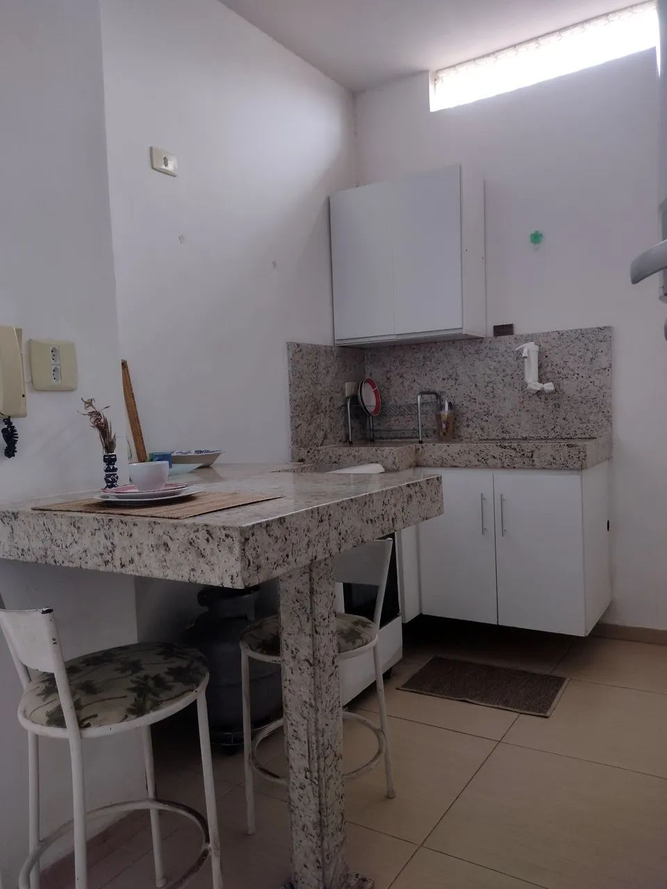 OPORTUNIDADE KITNET MOBILIADA 