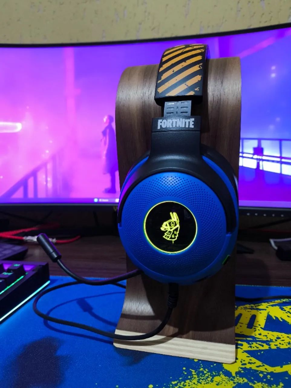 Kit Completo Razer Fortnite - Deathadder V3 Pro, Kraken V3 X, Goliathus Extended Chroma - Foto 3