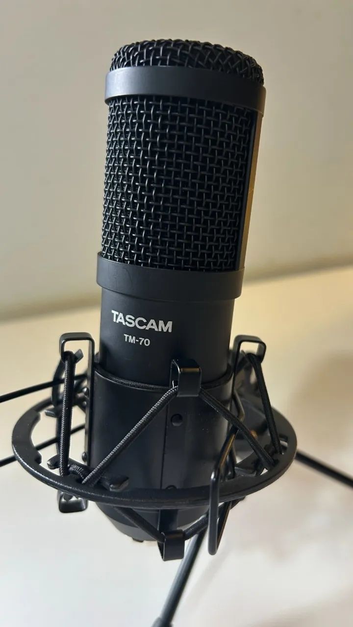 TASCAM TM-70 Microfone Podcast + Shock Mount + Tripé + Cabo - Foto 3