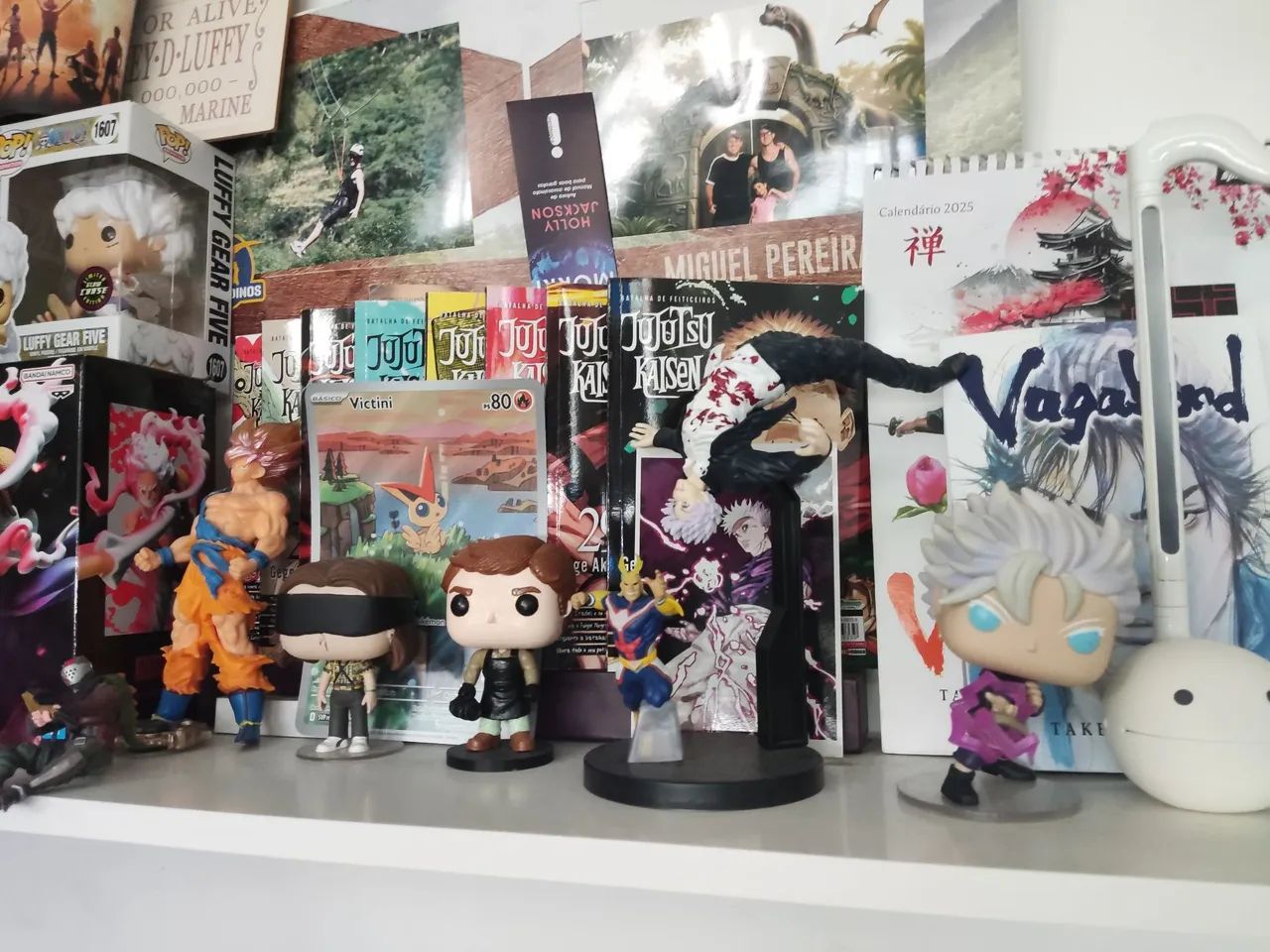 Bonecos e mangás de animes variados , só chamar pv - Foto 3