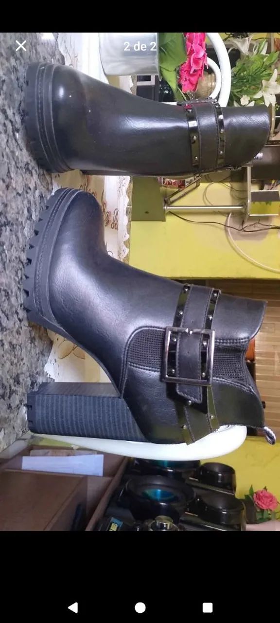 Bota de couro tamanho 35 - Foto 2