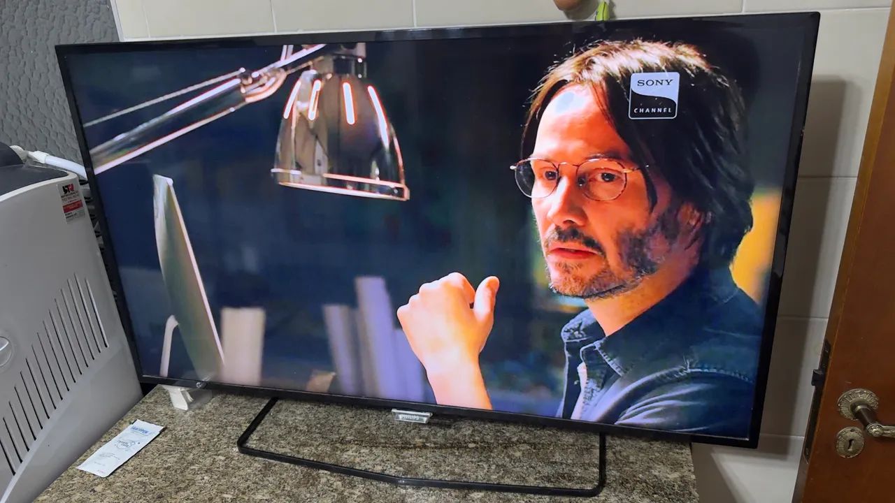 TV Philips 40 4k imagem excelente