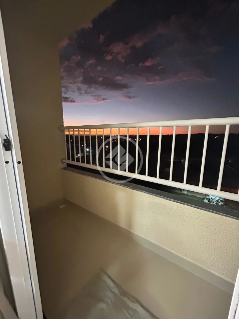 APARTAMENTO COM VARANDA COM MOVEIS PLANEJADOS codigo: 121104 - Foto 2