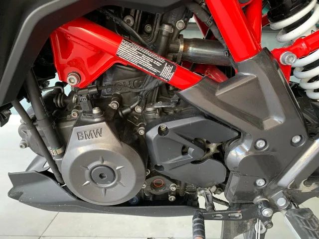 BMW 310R - Foto 4