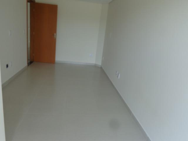 Lindo sobrado 3 quartos,1 suite, ótima localização escritura publica - Foto 17