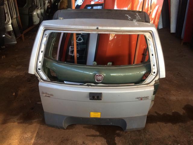 Tampa traseira Fiat idea
