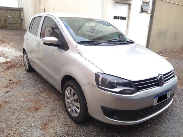 Volkswagen FOX 2011/2012 - 1.0 - Flex - 4P - Manual - Prata - Foto 3