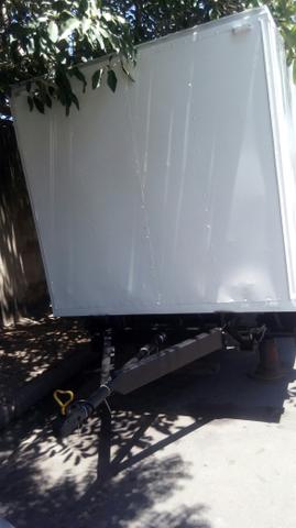 Vendo reboque baú 10.000 negociavel Whatsapp * - Foto 4