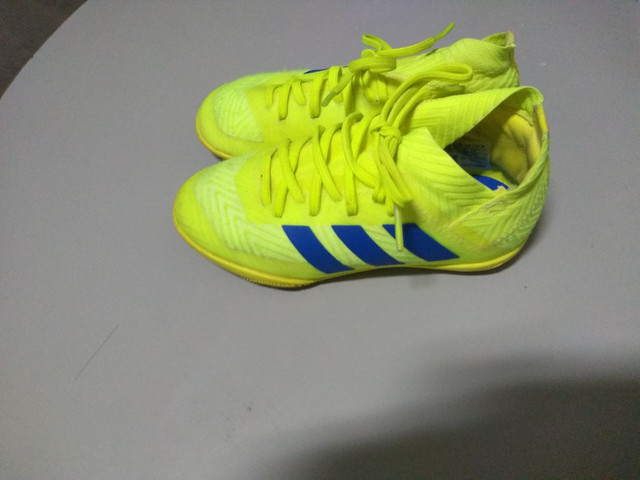 chuteira tamanho 26