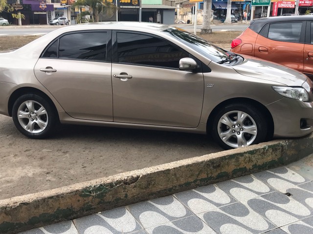 COROLLA 2010