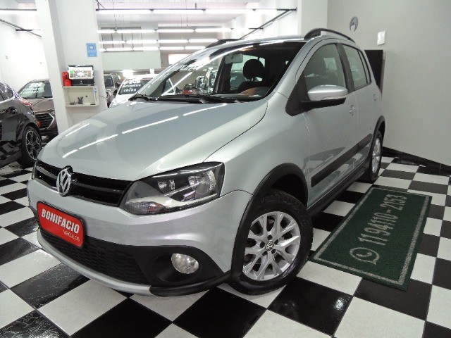 CROSSFOX 1.6 GII 2014 COMPLETO BAIXA KM IMPECÁVEL