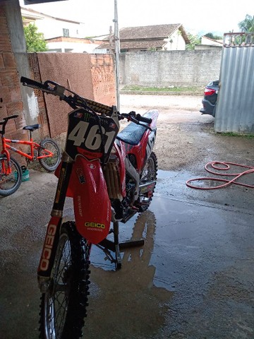 VENDO CRF 250R INJETADA