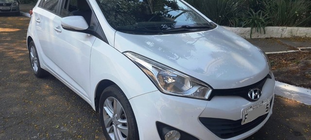 HTUNDAI HB20 PREMIUM AUT 1.6 FLEX BAIXA KM