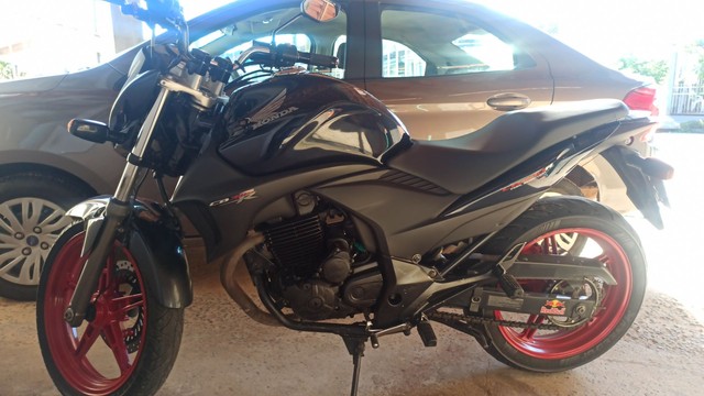 CB 300