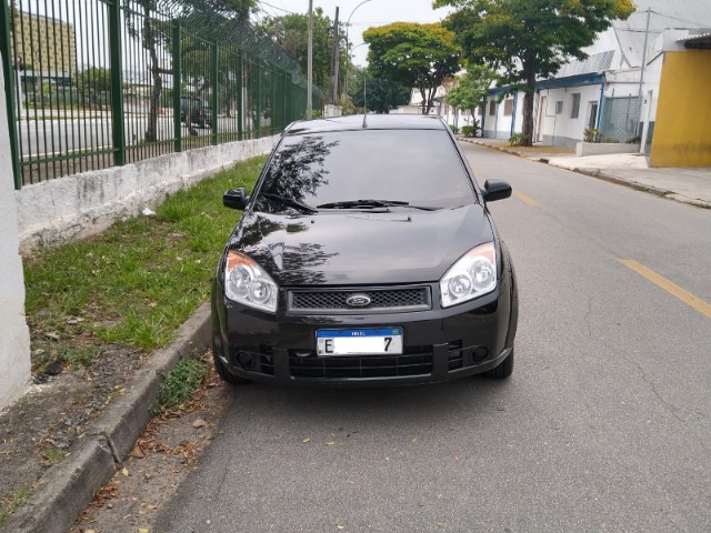 FORD FIESTA CLASS 1.6 EM PERFEITO ESTADO TODO REVISADO