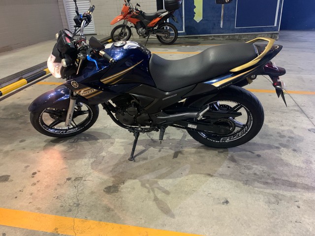 FAZER 250 2014 20KMS RODADOS SÓ EXTRA