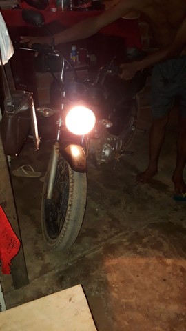 VENDO MOTO FAN OU TROCO EM CARRO ANO.2009/2010