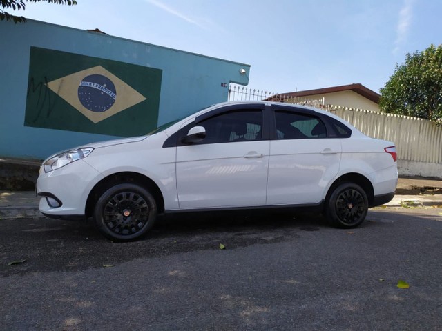 VENDO GRAN SIENA 1.0 COMPLETO