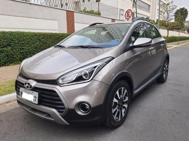 HYUNDAI HB20X PREMIUM 1.6 AUTOMATICO 2019 COM 9.700KM