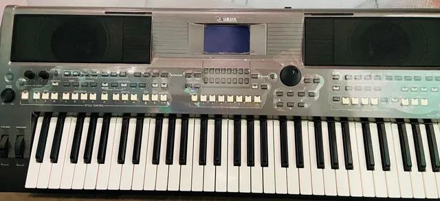 Teclado yamaha psr-S670 