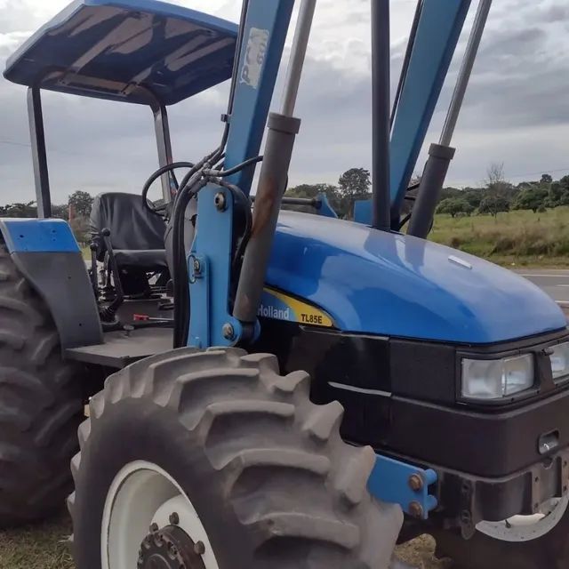 TRATOR NEW HOLLAND (TL85) 4x4 - Foto 4