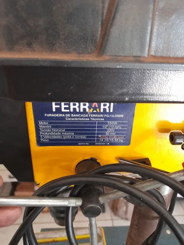 Furadeira de bancada Ferrari