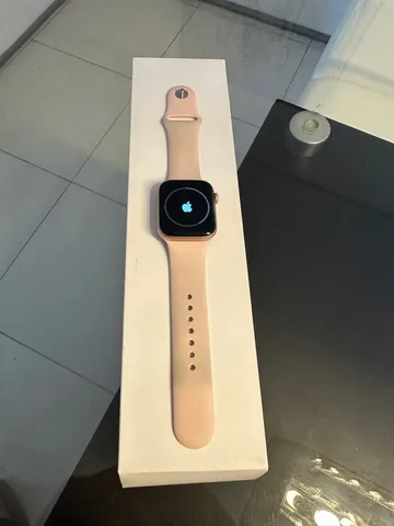 Apple Watch Series 8 41mm GPS Caixa Prateada Alumínio Pulseira Esportiva  Branca - Smartwatch e Acessórios - Magazine Luiza