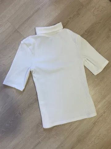 Blusa Gola Alta Amaro Branca NOVA