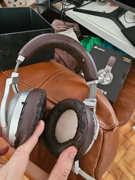 Fones de Ouvido Sem Fio - Corsair Virtuoso RGB 7.1 - Foto 2