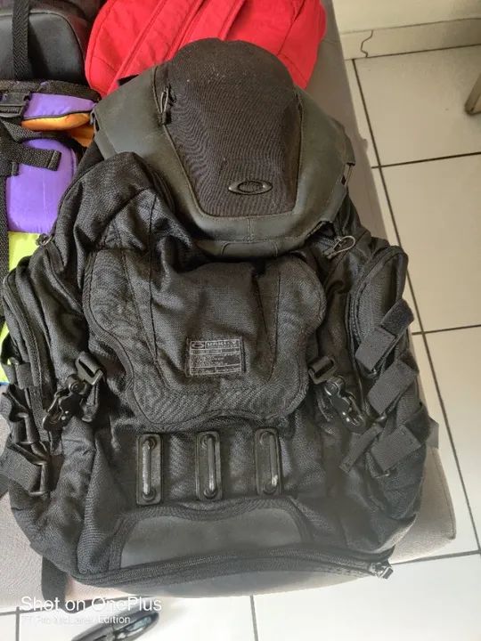 Mochila oakley modelo kitchen sink stealth black