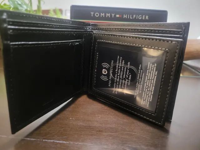 Carteira Tommy Hilfiger com Anti RFID - Acessórios - Chácara