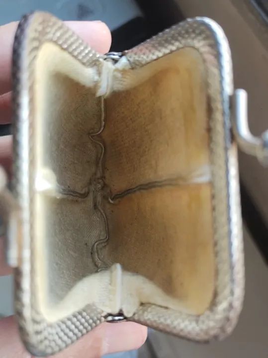 Antiga Bolsa Para Moedas De Cor Branca Em Bom Estado - Foto 4