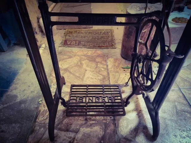 Máquina Singer  - Foto 4