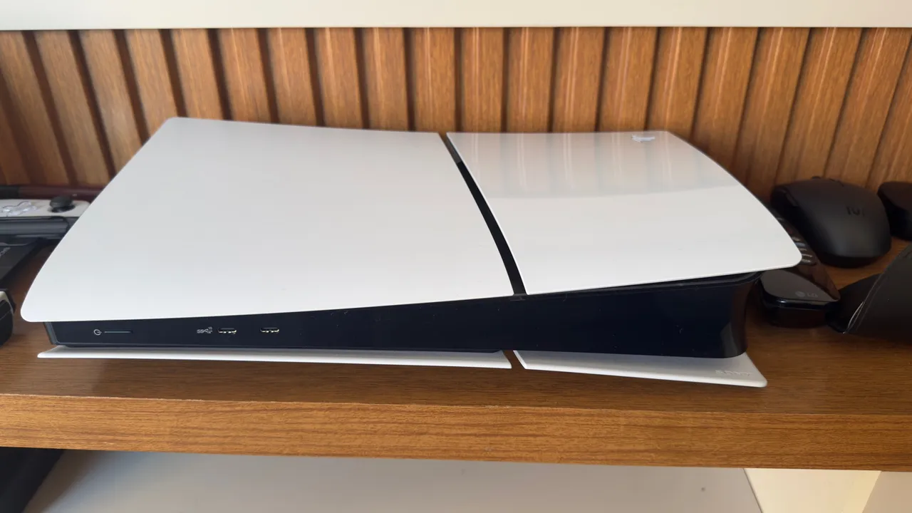 PlayStation 5 - Console/ 2 Controles/ Base carregadora (GARANTIA DE FÁBRICA)