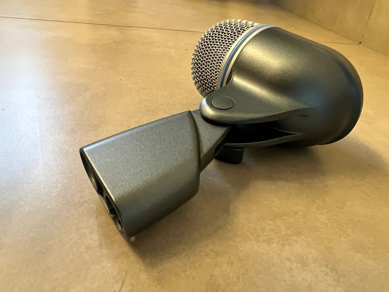 Microfone Shure Beta 52a Dinâmico Supercardioide (Usado) - Foto 4