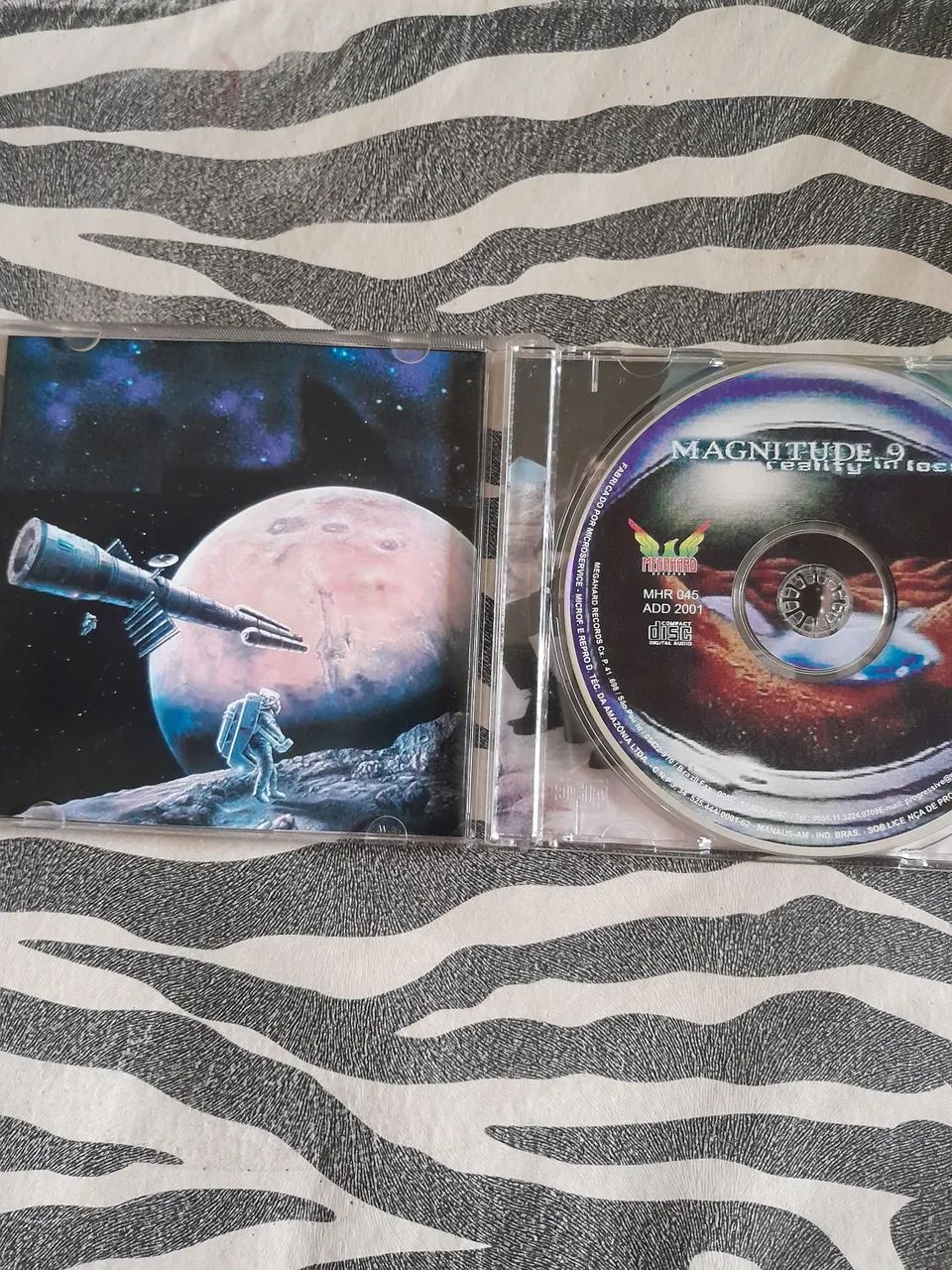 Cd Magnitude 9 - reality in focus - Foto 2