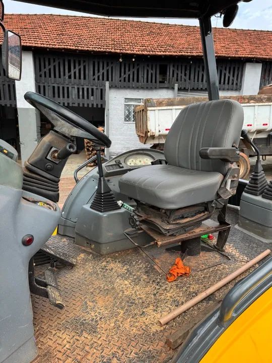 Retroescavadeira  - Foto 2