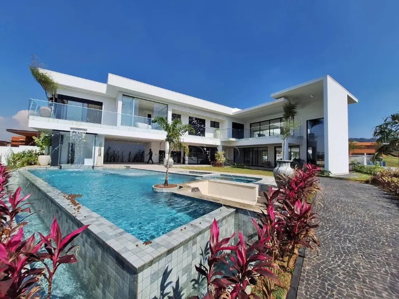 Sobrado à venda em Itupeva, Serra Azul, com 4 suítes, com 750 m², Fazenda Serra Azul I
