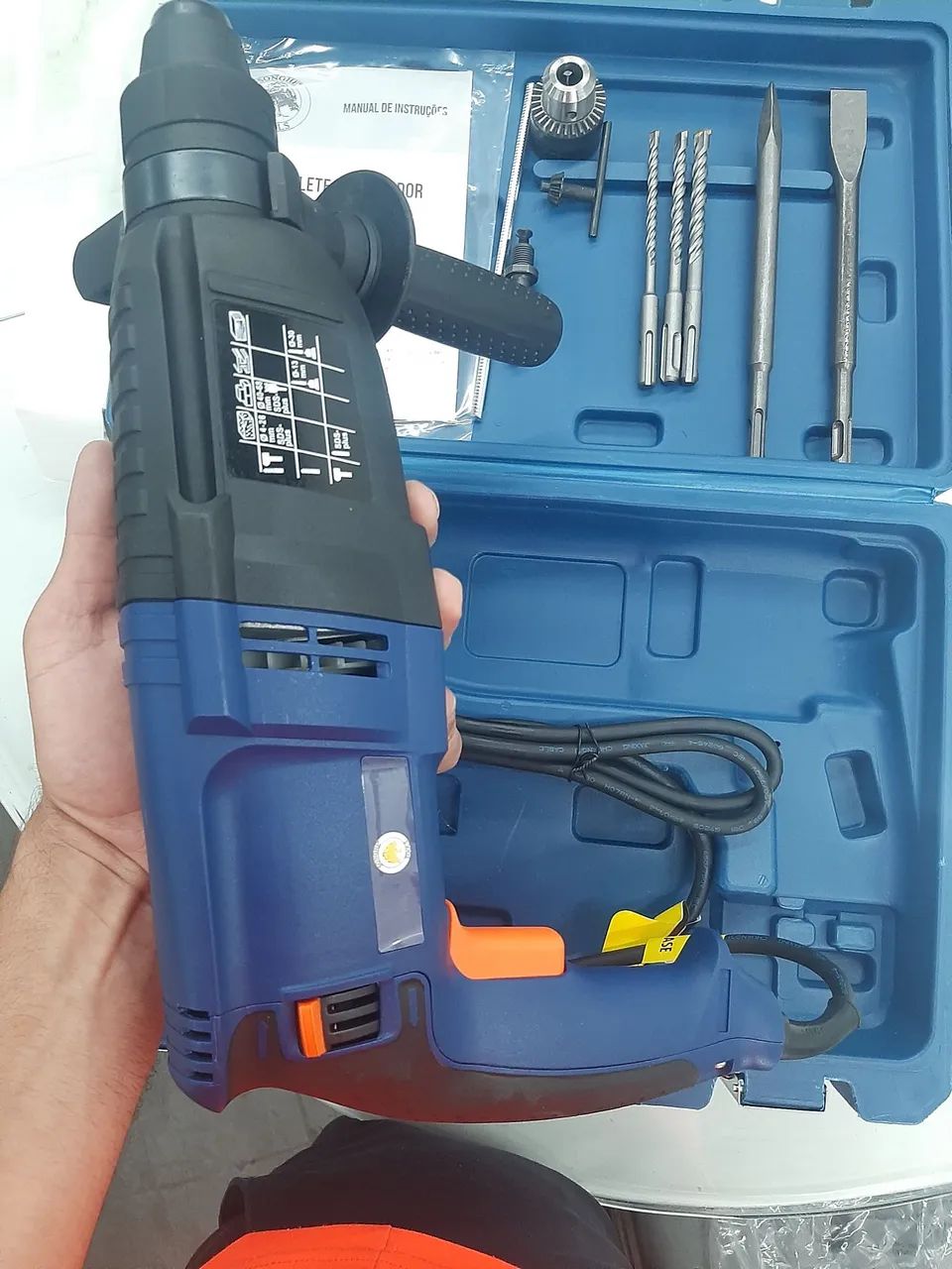 Furadeira e Martelete Rompedor 1200W SDS COM ACESSÓRIOS  - Foto 5