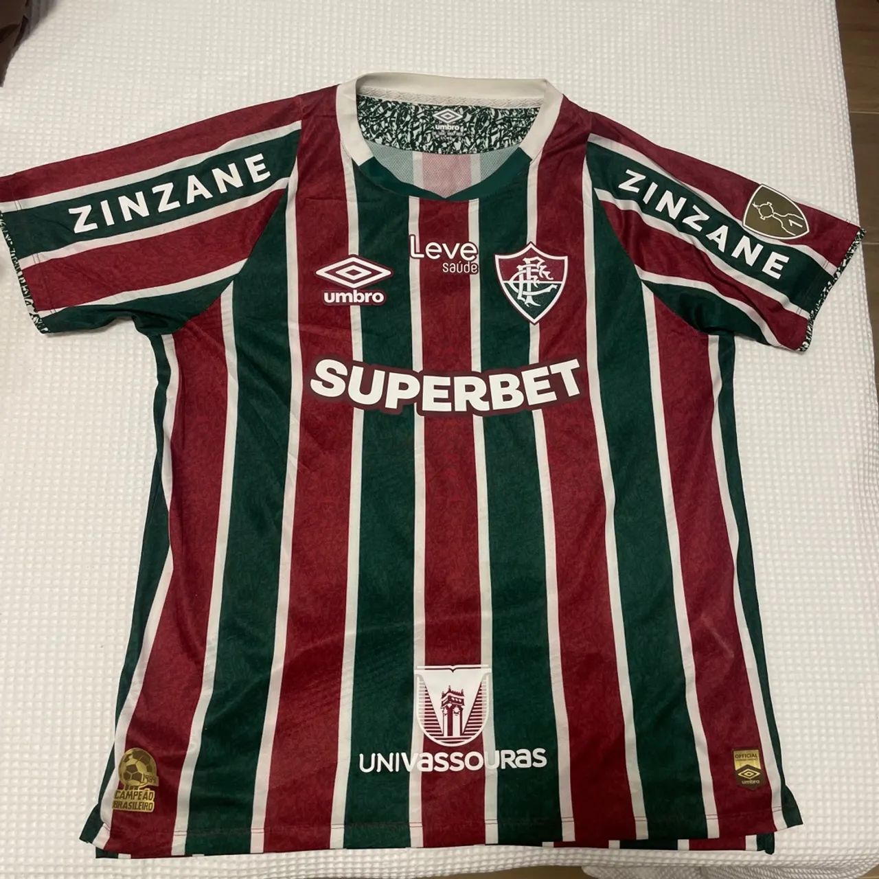 Camisa Fluminense Atleta completa com patrocínios.