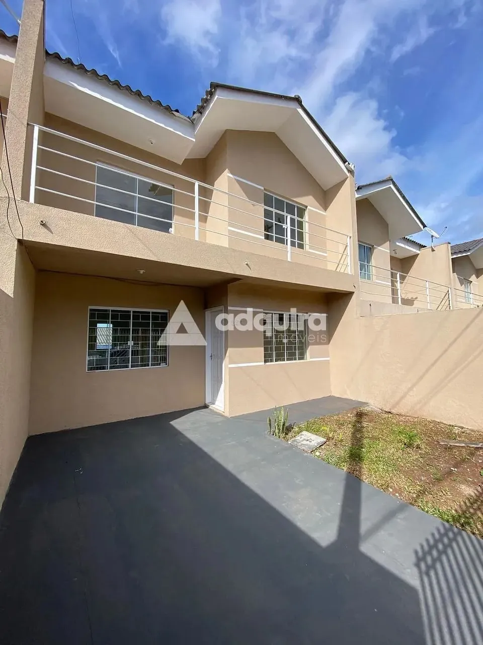Sobrado para Locação 3 Quartos, 1 Vaga, 85M², Nova Rússia, Ponta Grossa - PR