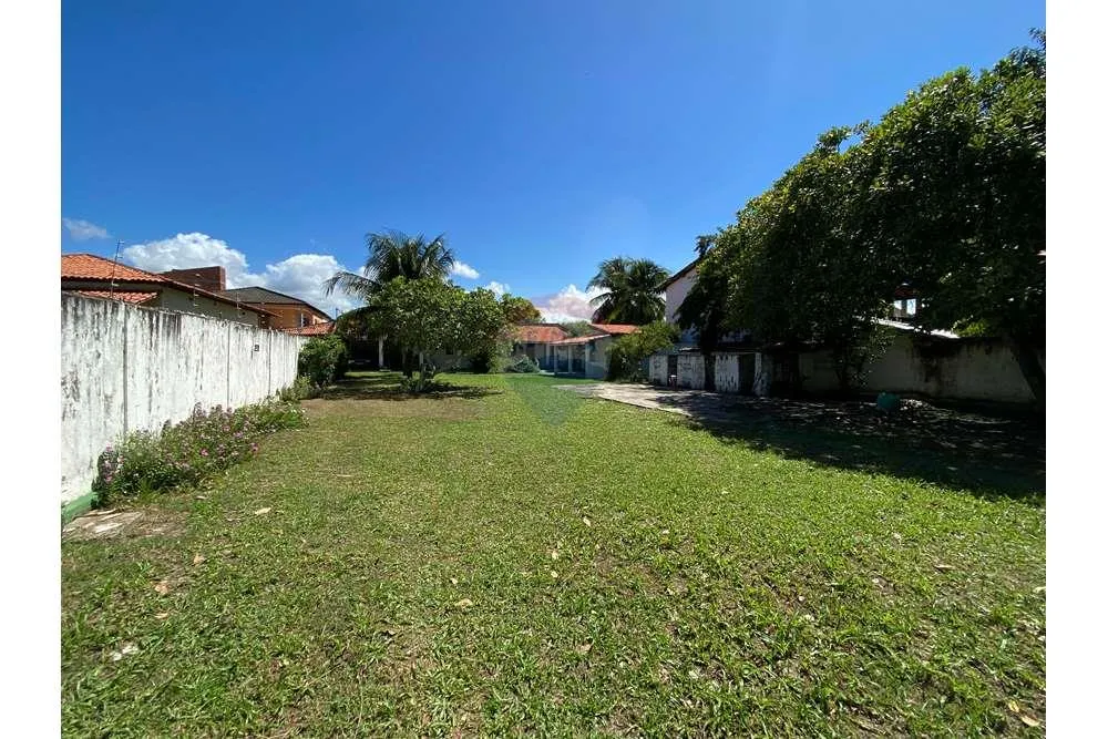 Terreno em Stella Maris: 1000m² Pronto para Construir