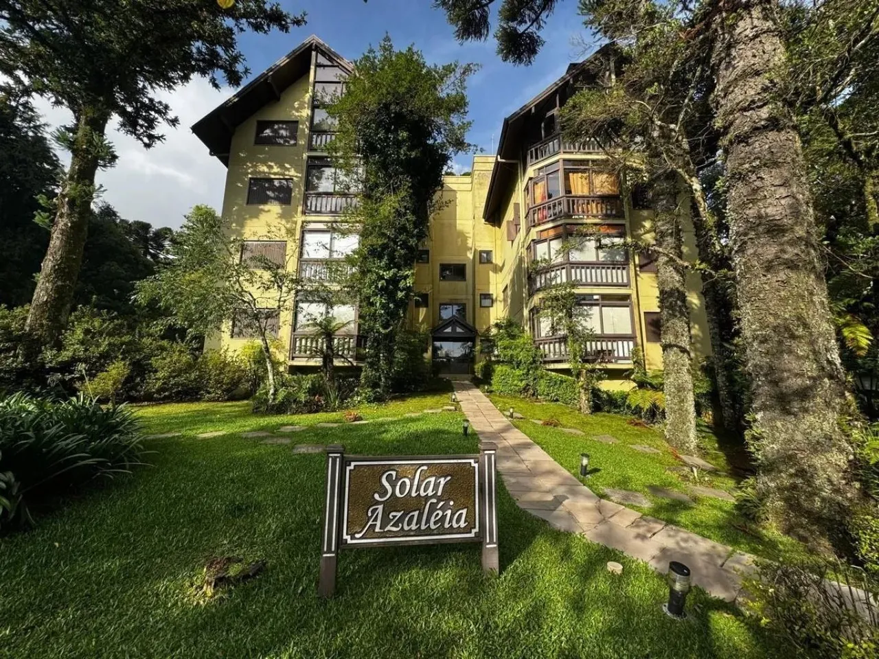 Apartamento Dúplex Mobiliado com 5 Suítes em Gramado - Alto Padrão e Conforto