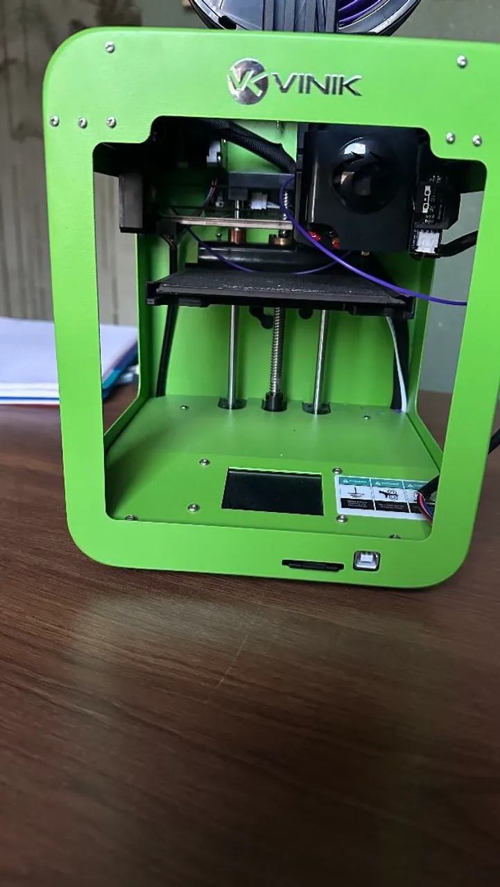 Impressora 3D VInik - Ideal para projetos e prototipagem