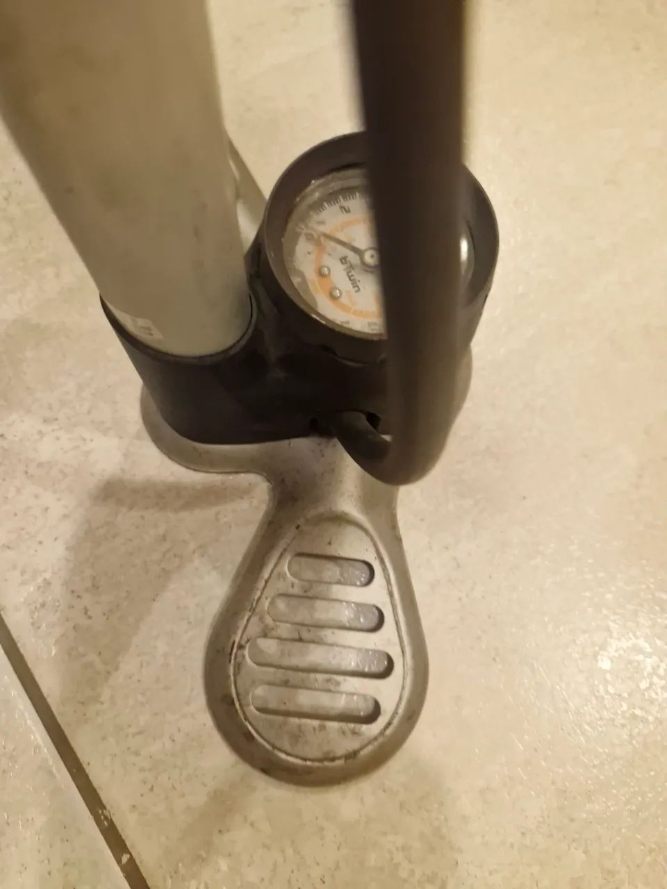 Bomba de ar para bicicleta - Foto 3