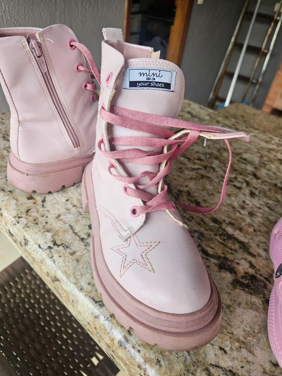 Bota infantil  - tamanho 31 - Foto 3