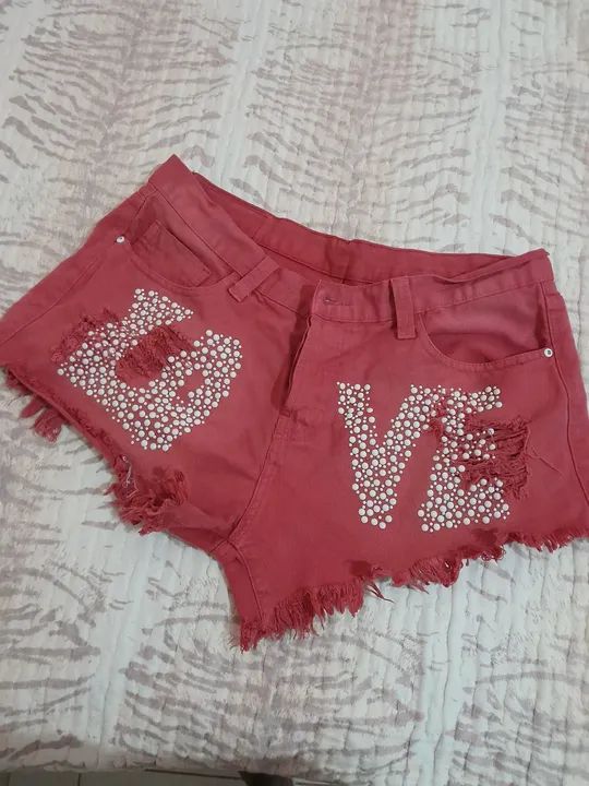 Short Jeans Love Pedrarias Vermelho