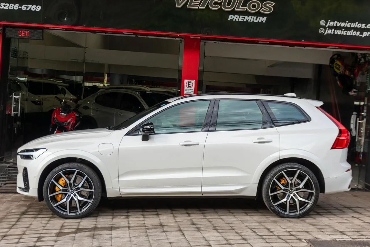 Volvo XC-60 T-8 Pol. Eng. 2.0 AWD (híbrido) 2024 - Foto 5