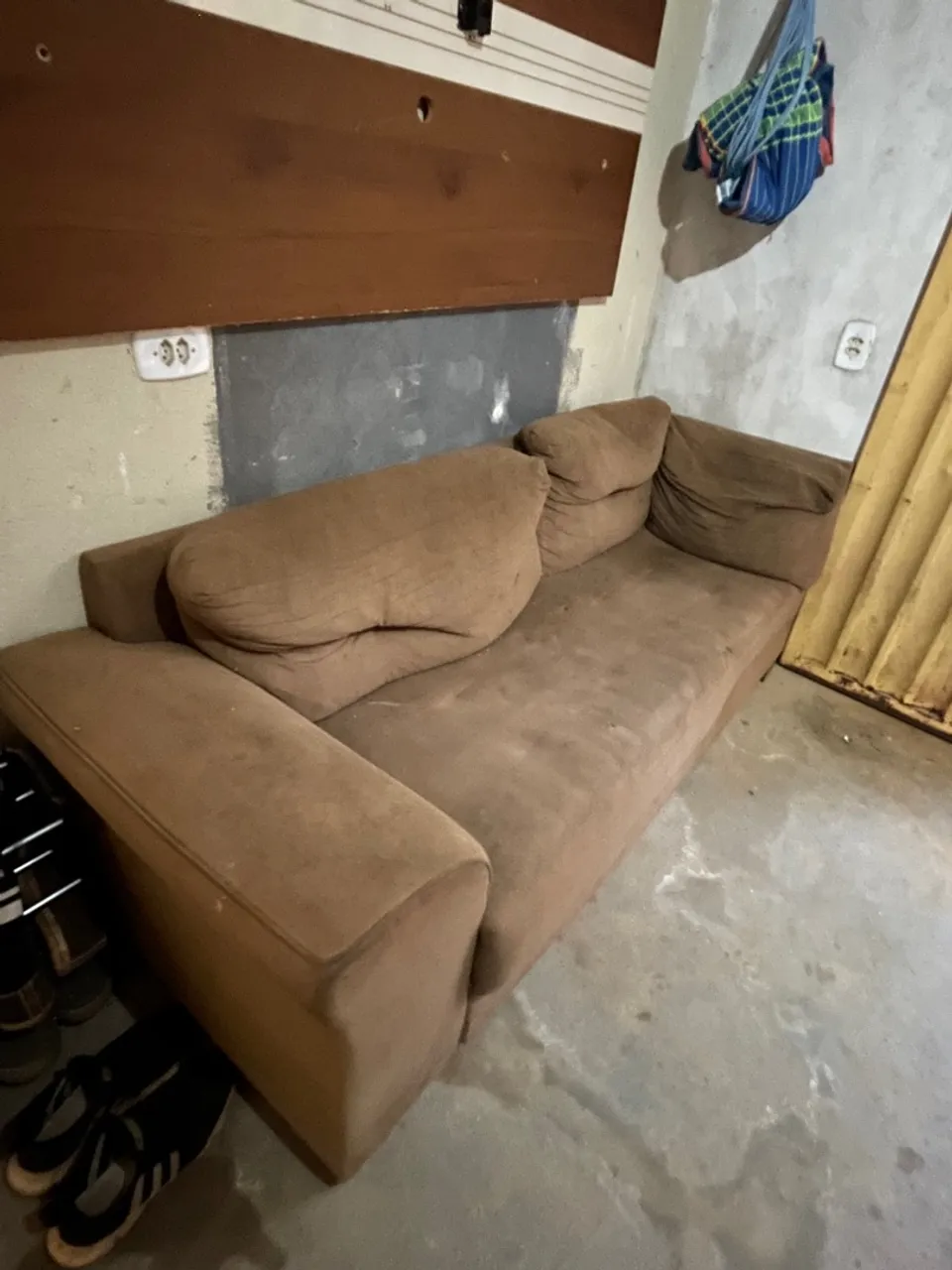 Sofá Marrom Confortável para Sala de Estar
